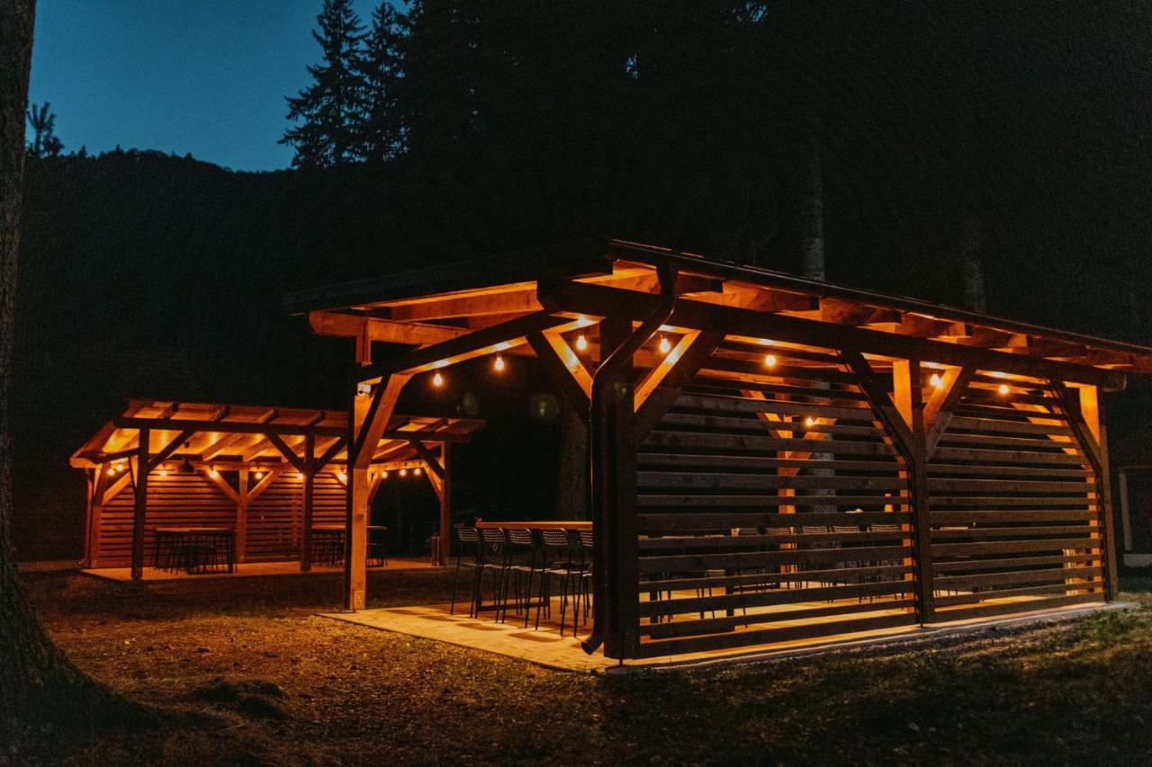 Tusnad Camping バイレ・トゥシュナド エクステリア 写真
